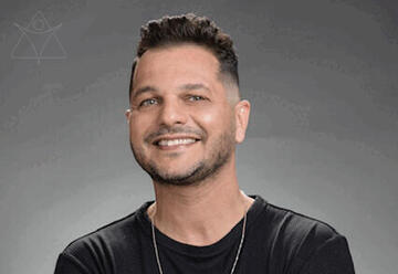 "מיקי גבע במופע סטנד אפ" – סטנד אפ בהרצליה
